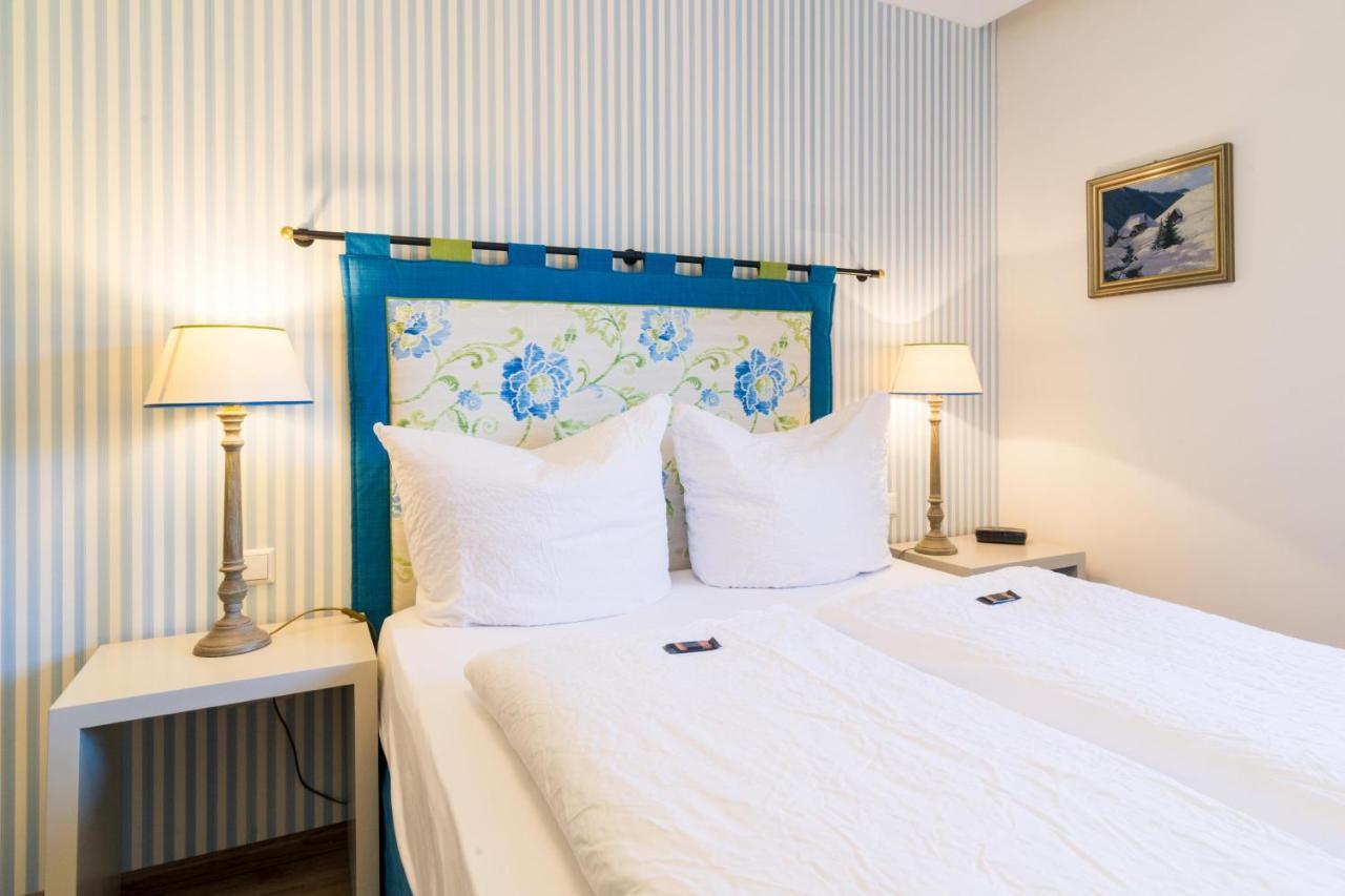 Goldener Adler Oberried - Hotel & Appartements Zewnętrze zdjęcie