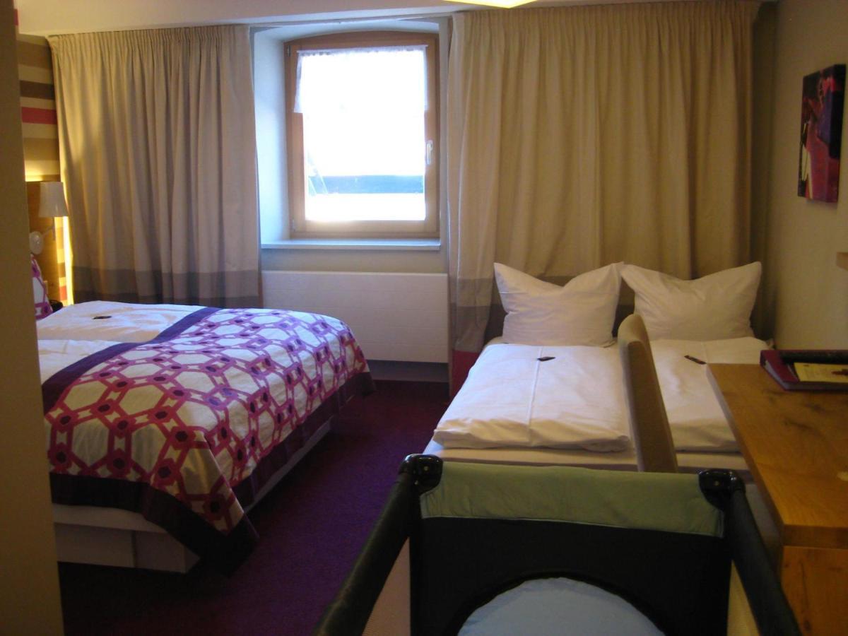 Goldener Adler Oberried - Hotel & Appartements Zewnętrze zdjęcie